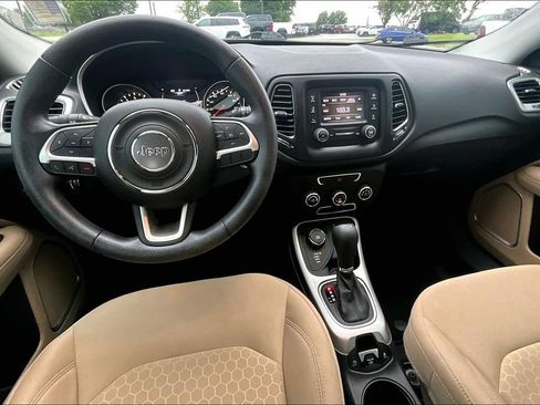 Used 2018 Jeep Compass Sport AWD/4WD image 14