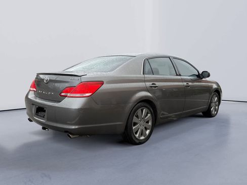 Used 2006 Toyota Avalon Touring image 3