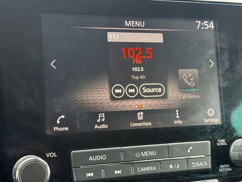 Used 2022 Nissan Titan SV w/ Accessory Utility Package image 18