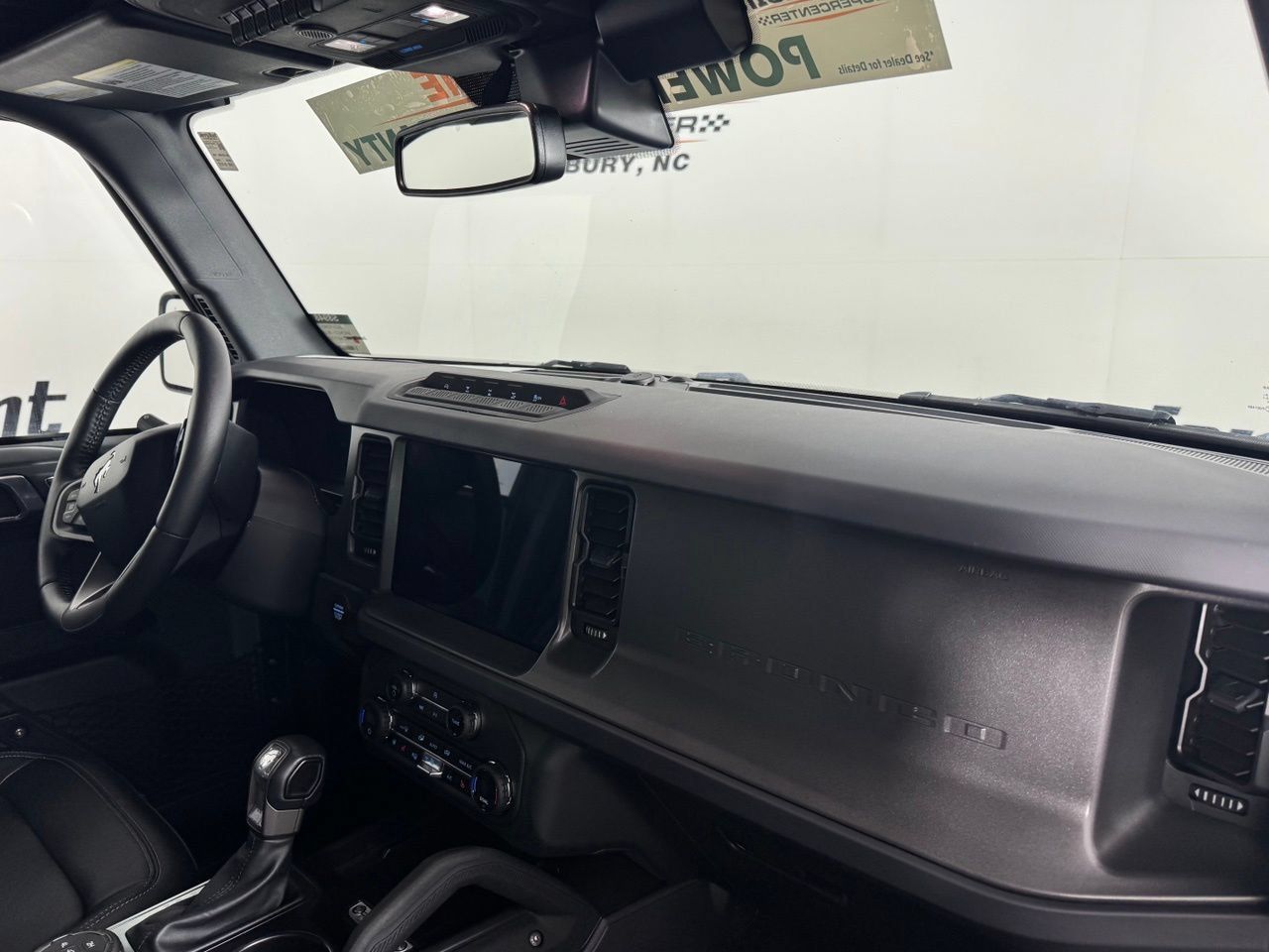 Used 2025 Ford Bronco Badlands AWD/4WD image 35