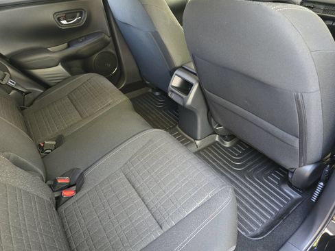 Certified 2025 Honda HR-V LX image 13