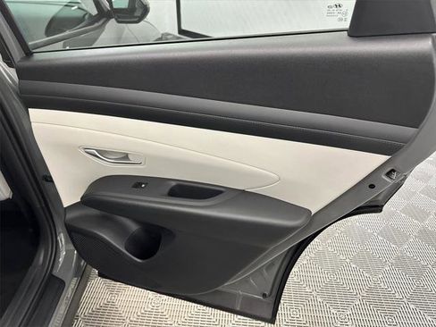 New 2026 Hyundai Tucson SEL image 17