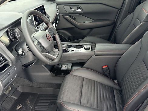 New 2026 Nissan Rogue SV AWD/4WD image 22