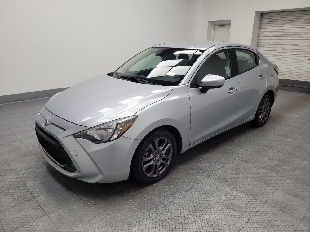 Used 2019 Toyota Yaris LE FWD image 2