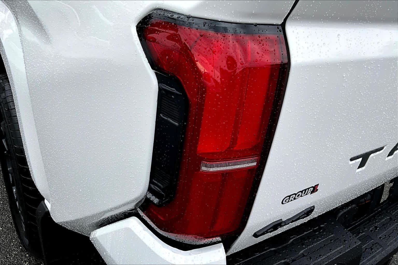 Used 2025 Toyota Tacoma SR5 AWD/4WD image 14
