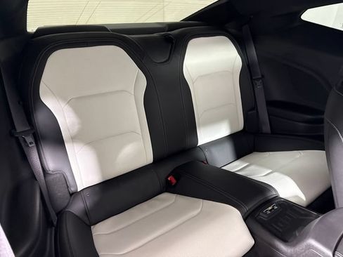 Used 2016 Chevrolet Camaro SS RWD image 27
