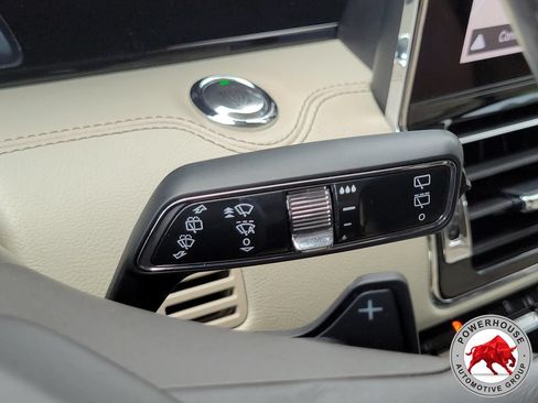 Used 2019 Lincoln Navigator Select RWD image 35