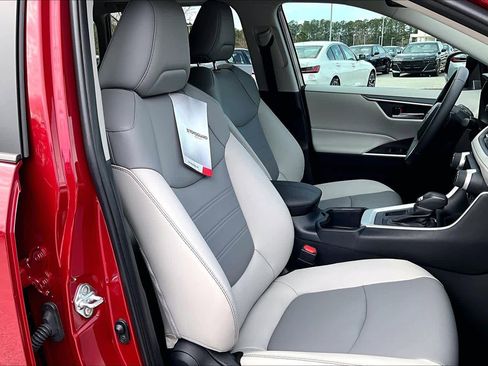 Used 2025 Toyota RAV4 XLE Premium w/ Weather Package image 9