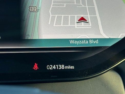 Used 2024 Land Rover Range Rover Long Wheelbase Autobiography image 11