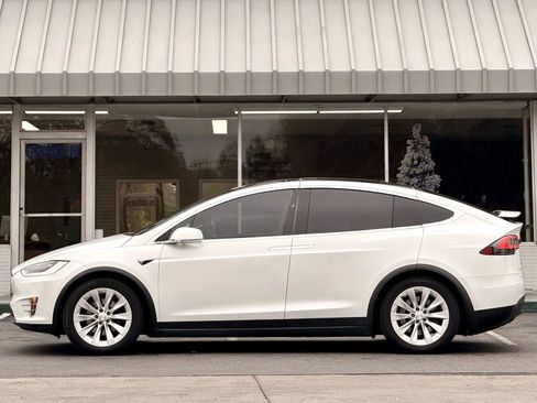 Used 2017 Tesla Model X 100D image 6
