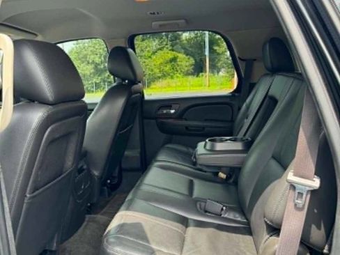 Used 2013 Chevrolet Tahoe LT RWD image 11