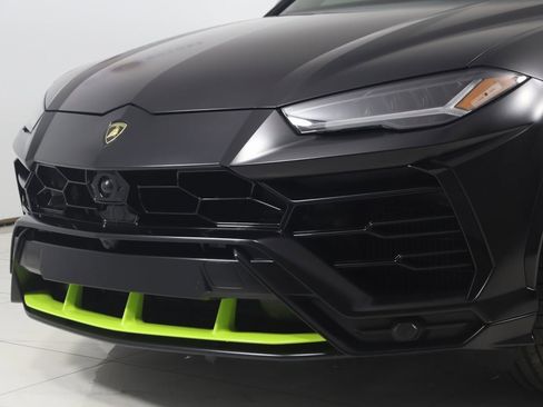 Used 2022 Lamborghini Urus image 94