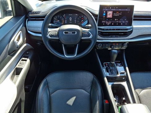 Certified 2022 Jeep Compass Latitude w/ Sun and Sound Group AWD/4WD image 11