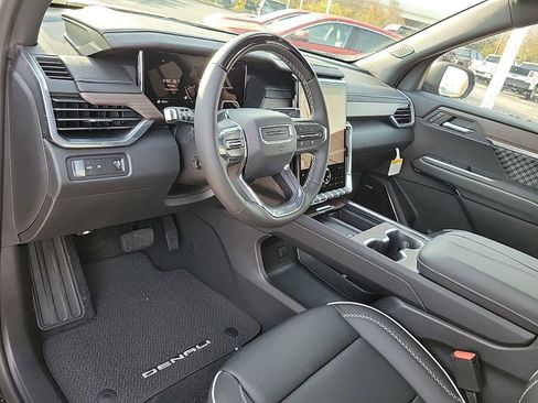 New 2026 GMC Acadia Denali w/ Super Cruise Package image 18