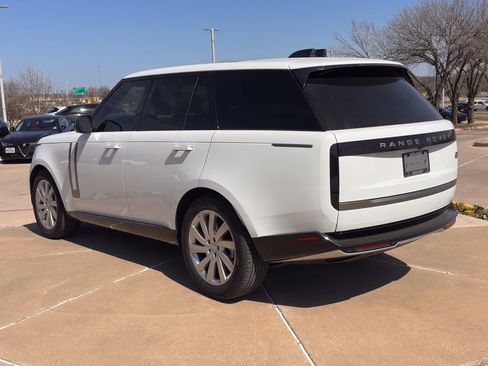 Used 2023 Land Rover Range Rover SE image 6
