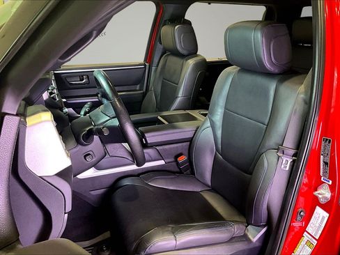 Used 2023 Toyota Tundra Platinum w/ Advanced Package AWD/4WD image 23
