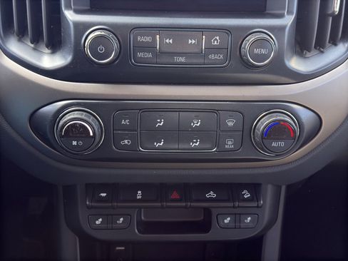 Used 2017 Chevrolet Colorado Z71 image 18