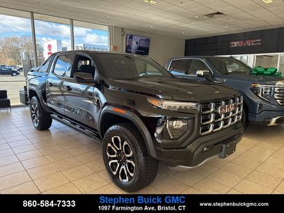 New 2025 GMC Canyon AT4 w/ Nightfall Edition