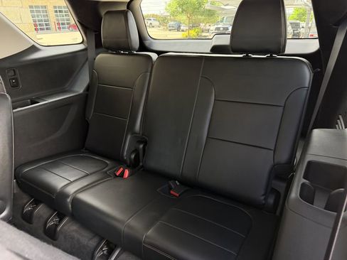 Used 2018 Chevrolet Traverse Premier w/ Redline Edition FWD image 27