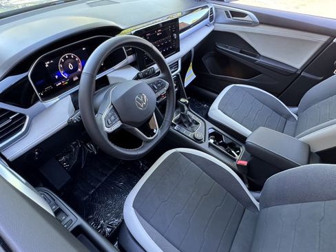 New 2026 Volkswagen Taos SE AWD/4WD image 24