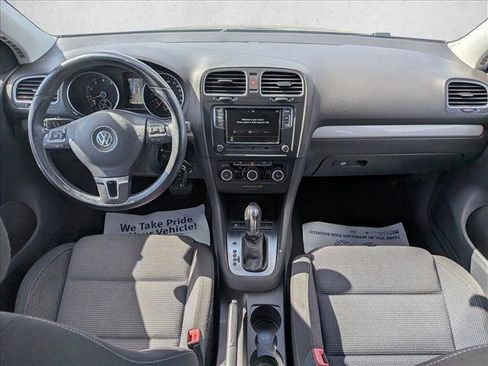 Used 2014 Volkswagen Golf 4-Door image 17