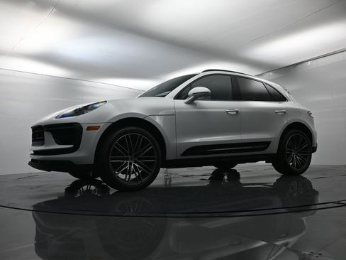 Certified 2026 Porsche Macan S AWD/4WD image 49