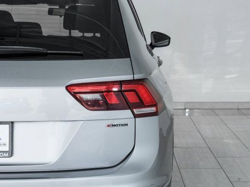 Used 2021 Volkswagen Tiguan SE R-Line image 51