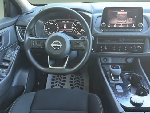 Used 2024 Nissan Rogue S AWD/4WD image 8