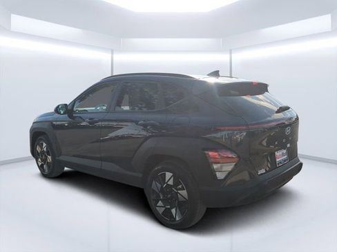 Used 2025 Hyundai Kona SEL image 5