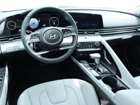 New 2026 Hyundai Elantra Limited FWD image 9