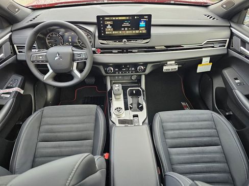 New 2026 Mitsubishi Outlander AWD image 15