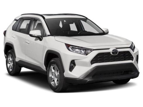 Used 2021 Toyota RAV4 XLE Premium AWD/4WD image 9