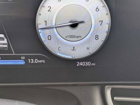 Used 2025 Hyundai Elantra Limited image 29