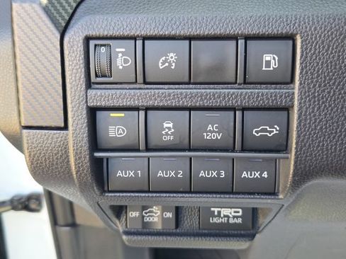 Used 2025 Toyota Tacoma TRD Pro AWD/4WD image 26
