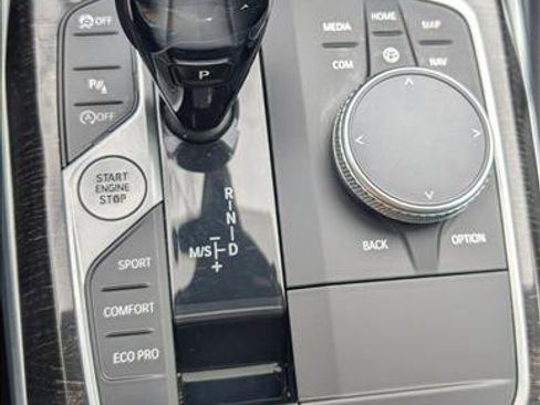 Certified 2021 BMW 330i xDrive Sedan w/ Convenience Package image 12