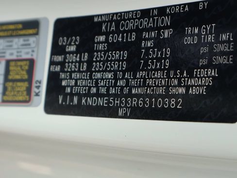Certified 2024 Kia Carnival SX Prestige FWD image 44