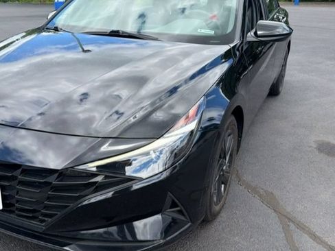 Used 2021 Hyundai Elantra SEL FWD image 1