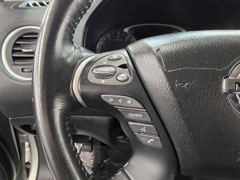 Used 2019 Nissan Pathfinder SV FWD image 18
