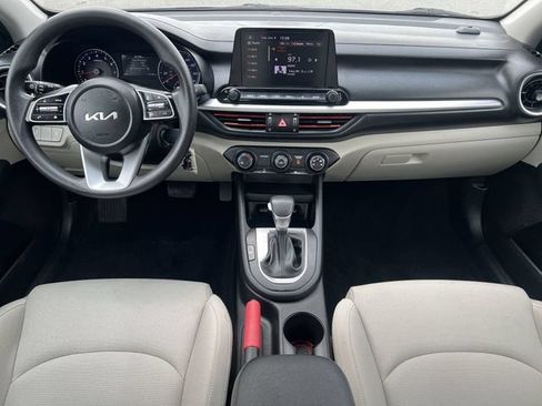 Used 2023 Kia Forte LXS w/ LXS Technology Package FWD image 17