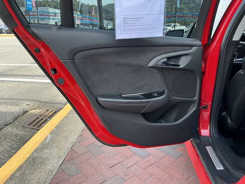 Used 2014 Chevrolet SS RWD image 27