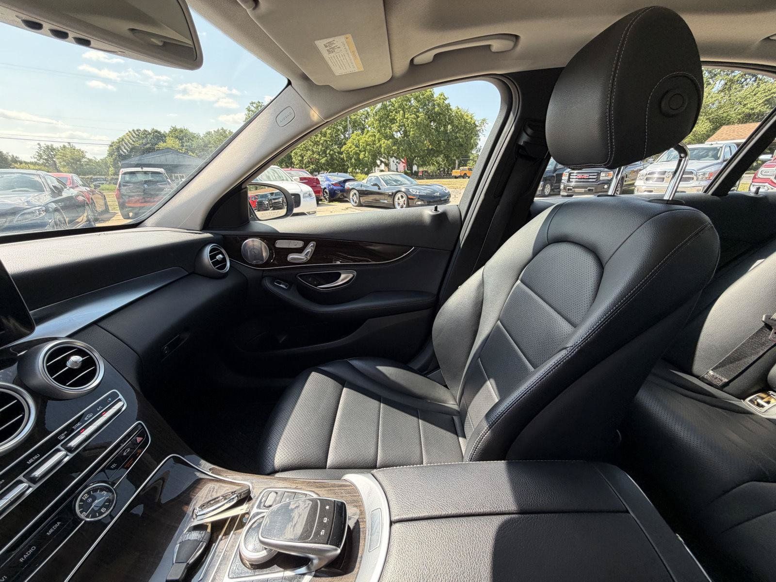 Used 2015 Mercedes-Benz C 300 4MATIC Sedan image 18