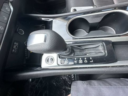 Used 2024 Nissan Altima 2.5 SV FWD image 20