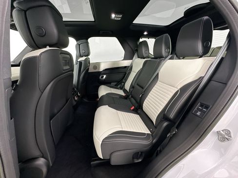 Certified 2023 Land Rover Discovery S R-Dynamic AWD/4WD image 24