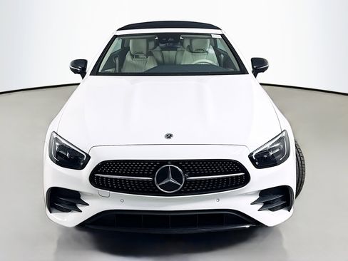 Used 2022 Mercedes-Benz E 450 Cabriolet image 2