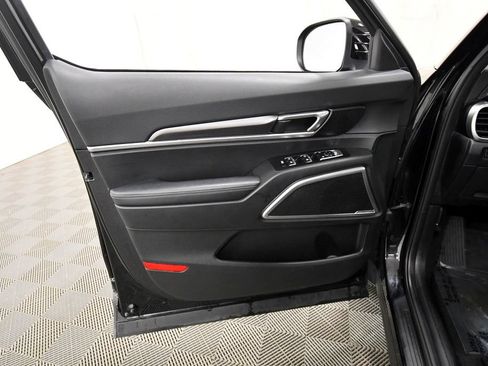 Certified 2024 Kia Telluride S w/ S Sunroof Package AWD/4WD image 13