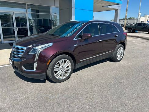 Used 2017 Cadillac XT5 Premium Luxury w/ Driver Assist Package FWD image 2