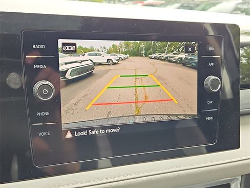 New 2025 Volkswagen Taos SEL image 8