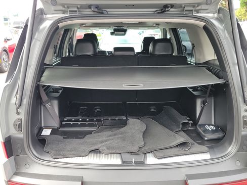 Certified 2025 Hyundai Santa Fe Limited AWD/4WD image 19