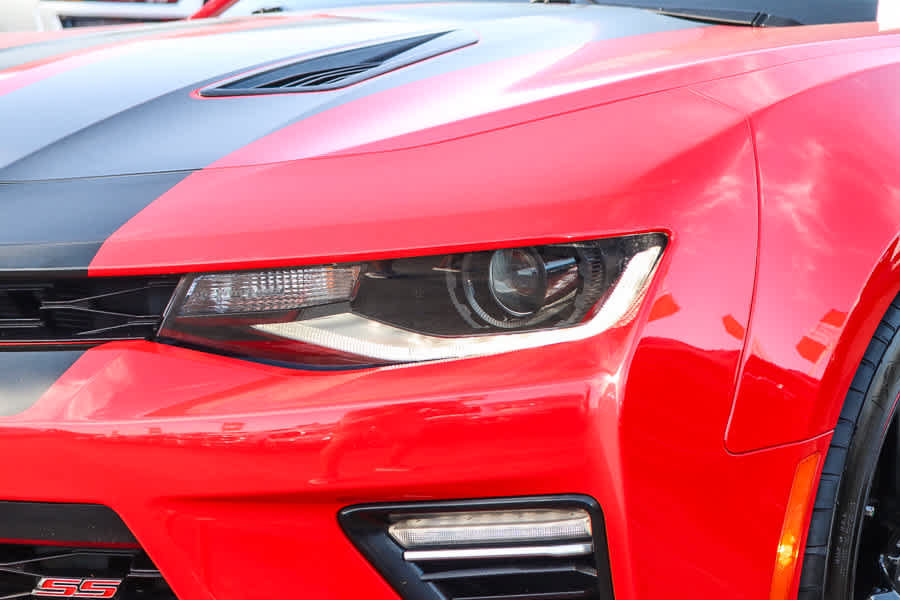 Used 2016 Chevrolet Camaro SS RWD image 8