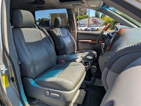 Used 2005 Toyota Sienna XLE Limited FWD image 37